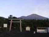早朝の富士山 御殿場口
